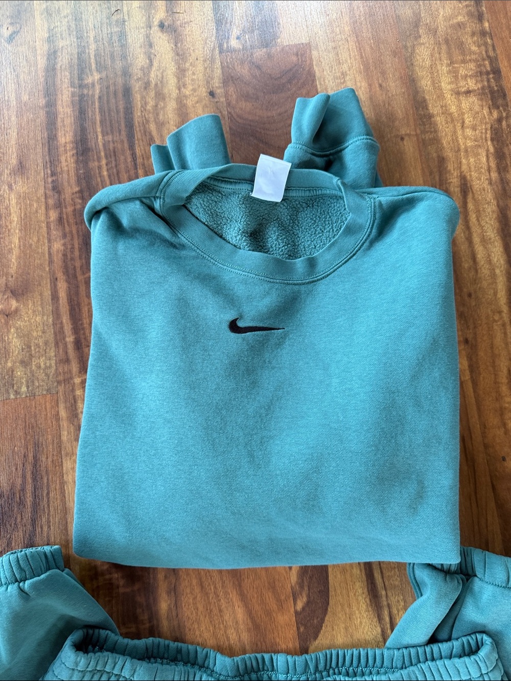 Nike Teal Green Pullover Hoodie and Joggers Set - Picture 3 of 9